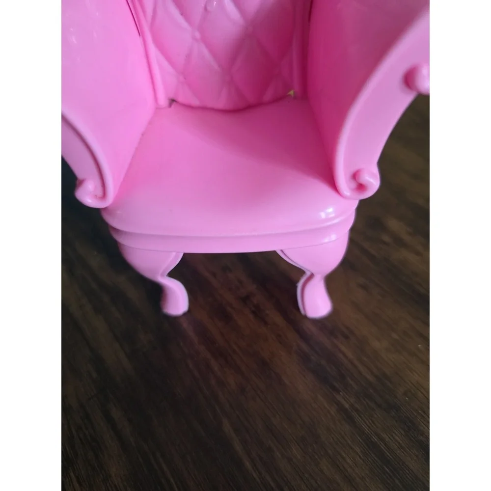 Barbie Doll House Swan Lake Castle Princess big Pink Throne Chair Vintage